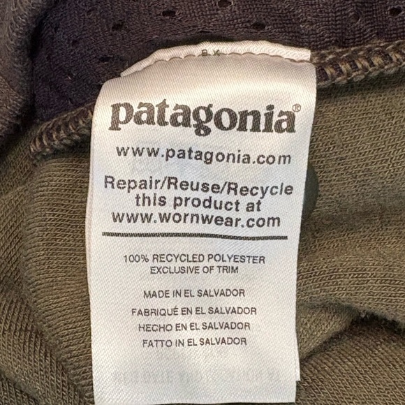 Patagonia Forest Green Fleece Jacket size Large w/ Three Button Closure. - Picture 6 of 13